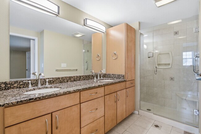 Building Photo - 6170 E Briarwood Cir