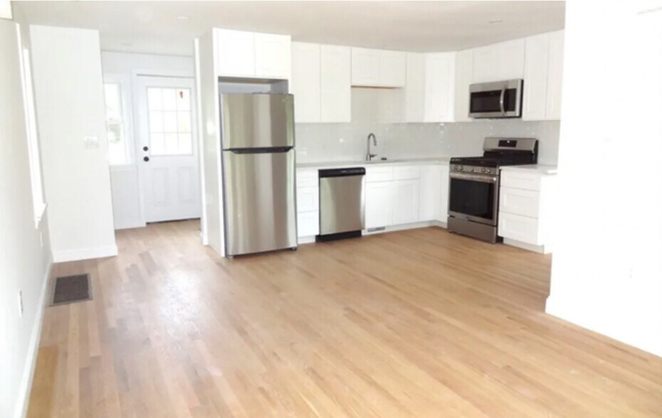 Open floor plan kitchen/ living room - 81 Pleasant St
