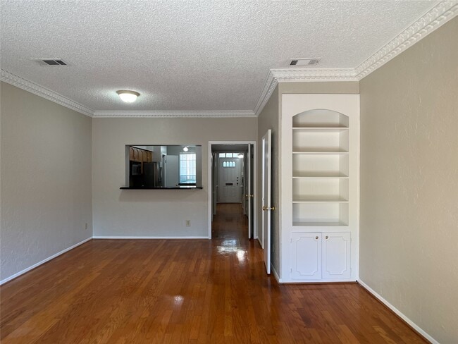 Building Photo - 3737 Wakeforest St