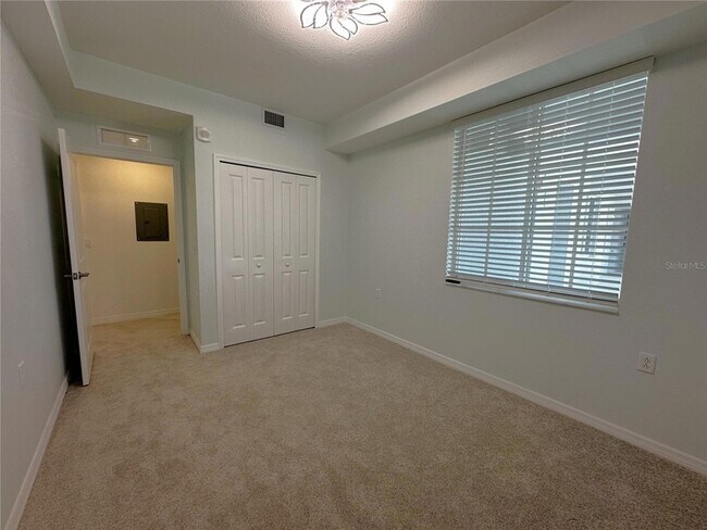 Building Photo - 14211 Heritage Landing Blvd