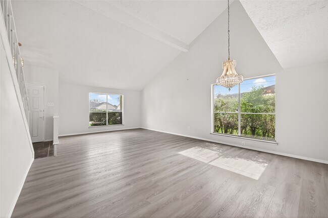 Building Photo - 710 Beechbend Dr