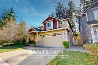 Building Photo - Beautiful 5 Bedroom 4 Bath Home in the sou...