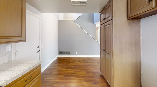 Building Photo - 780 S Tourmaline Ct