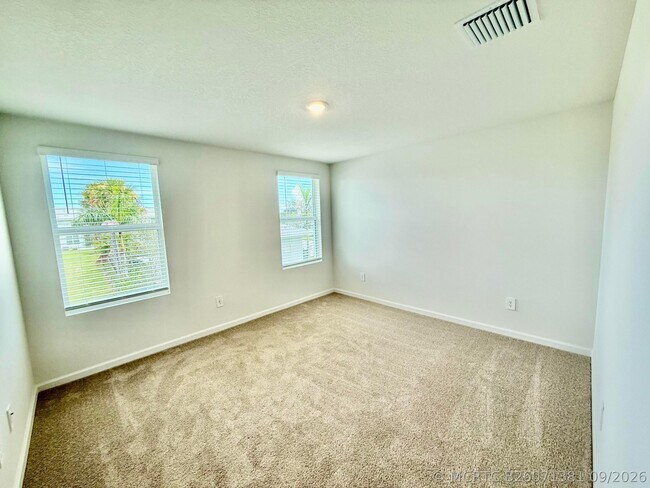 Building Photo - 655 Salisbury Cir