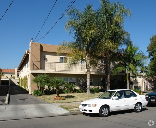 Building Photo - Rondeau palms
