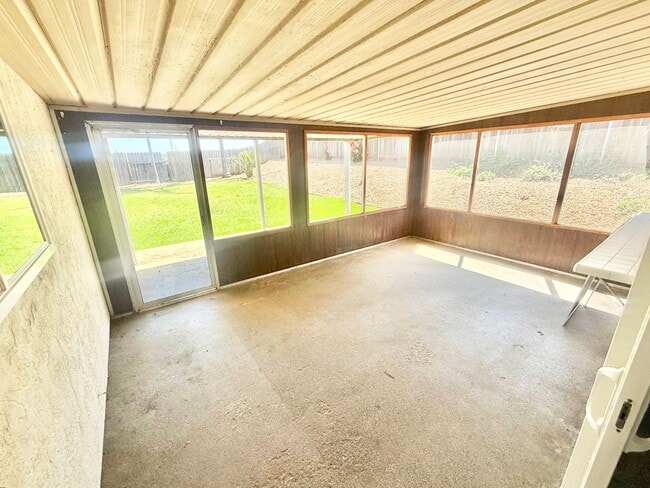 Building Photo - Beautifully Remodeled Single Story just of...
