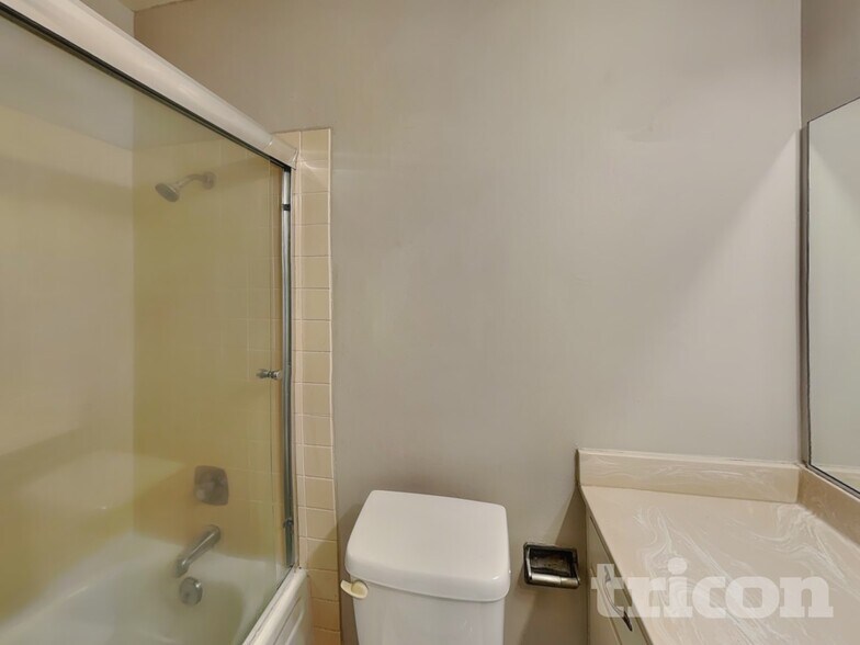 Building Photo - 3740 Boulder Ct