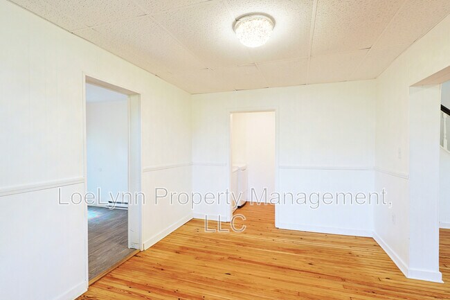 Building Photo - 505 B St