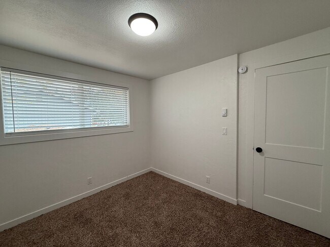 Building Photo - 4012so