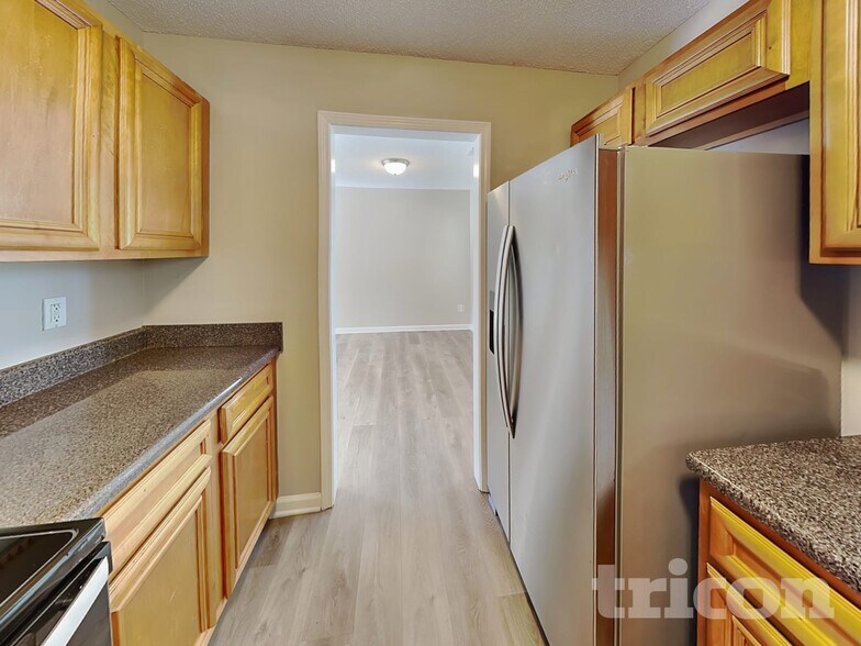 Building Photo - 106 White Creek Loop