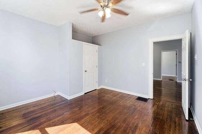 Building Photo - 413 Lockwood Ave