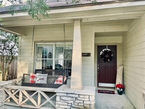 Building Photo - 39 E Autumn Branch Cir