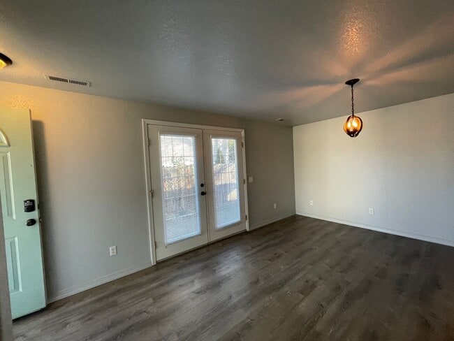 Building Photo - 1546-1548 Skyhawk Ridge