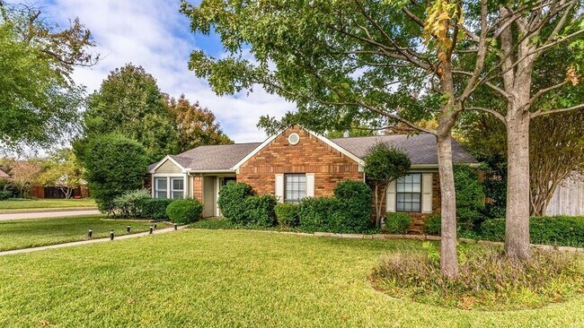 Building Photo - 900 Tupelo Dr