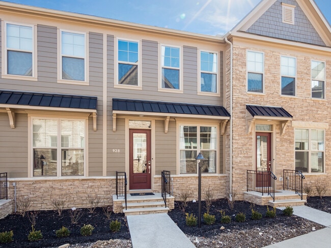 Building Photo - 928 Pullman Pl
