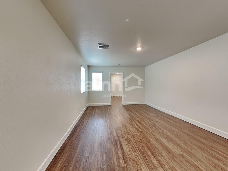 Building Photo - 1713 Viaggio Ave