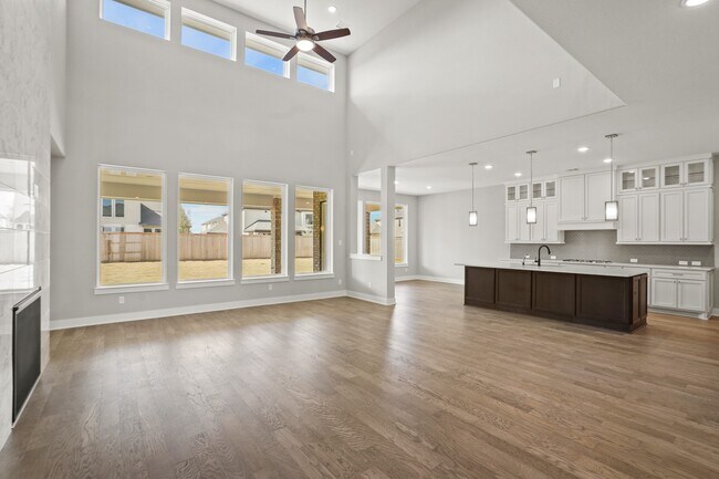 Building Photo - 10823 Sandy Iss Ct
