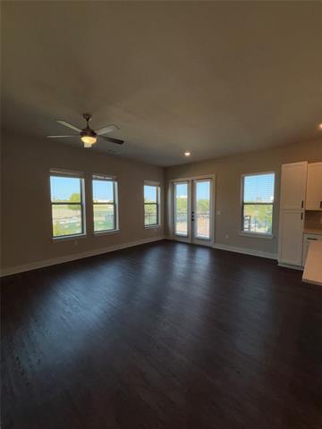 Building Photo - 111 Town Pl