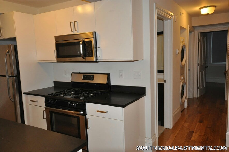 Building Photo - 656 Massachusetts Ave