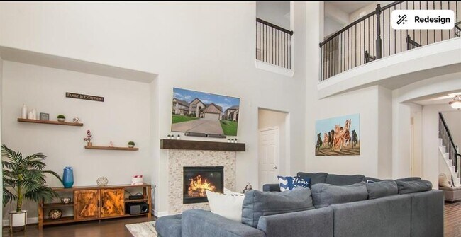 Building Photo - 4411 Woodridge Dr