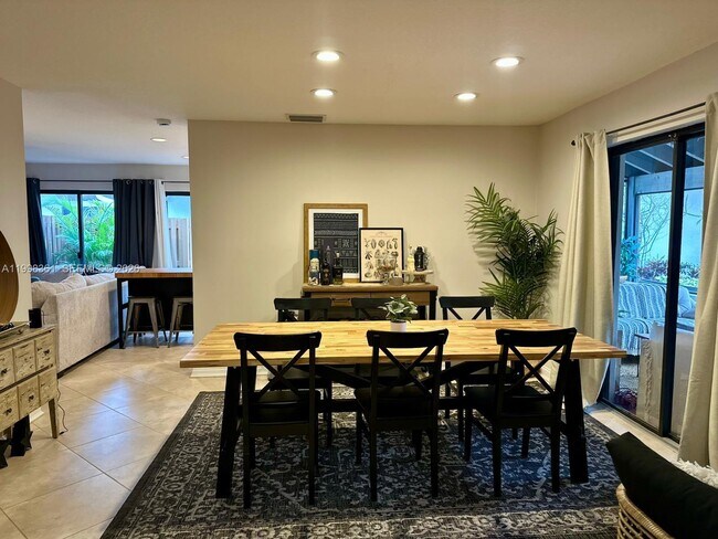 Building Photo - 2089 Augusta