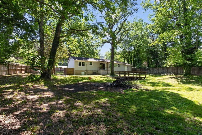 Building Photo - 22929 Town Creek Dr