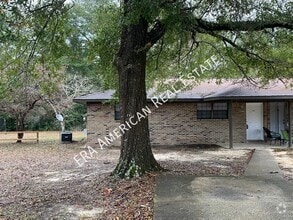 Building Photo - 129 Twin Trees Dr