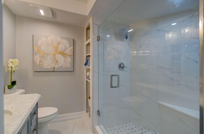 Building Photo - 68 Yacht Club Dr