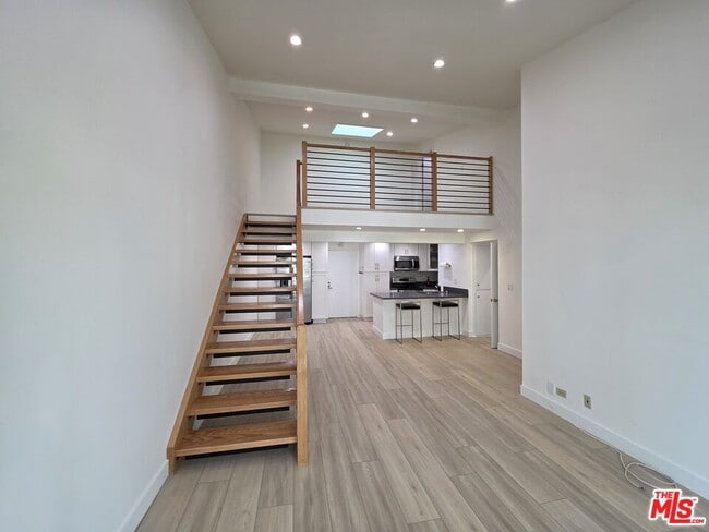 Building Photo - 1440 Veteran Ave