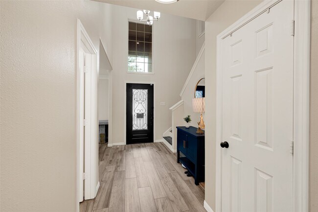 Building Photo - 4102 Caneshaw Dr