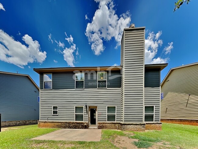 Building Photo - 1078 Hartwell Rd