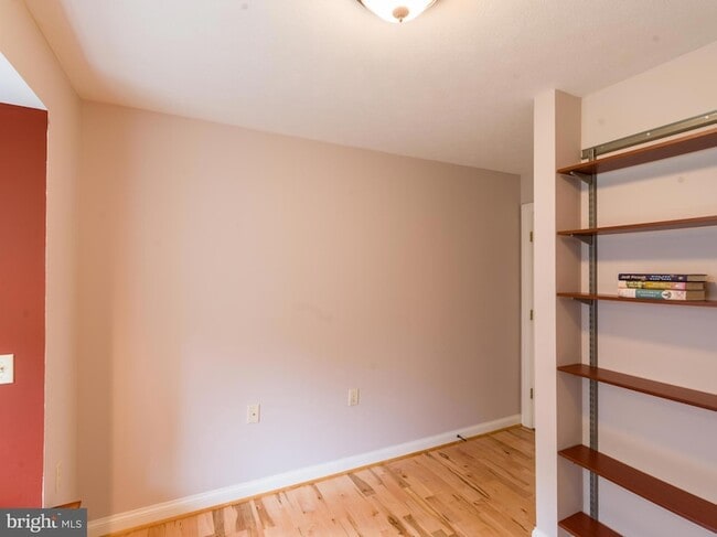 Building Photo - 2616 Greenport Dr