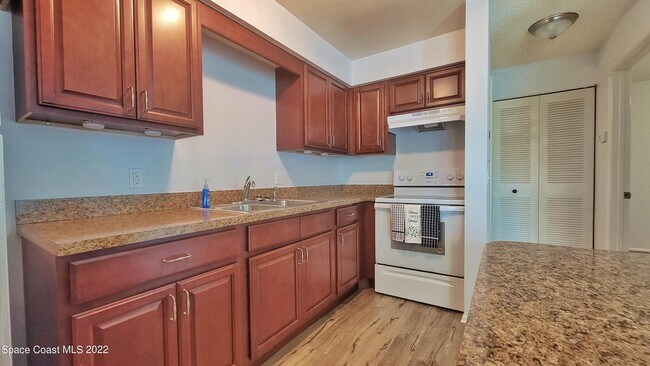 Building Photo - 1354 Westover St