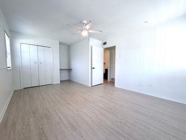 Building Photo - Stylish Two-Story Duplex with Loft, Fireplace & Private Backyard in New Braunfels!