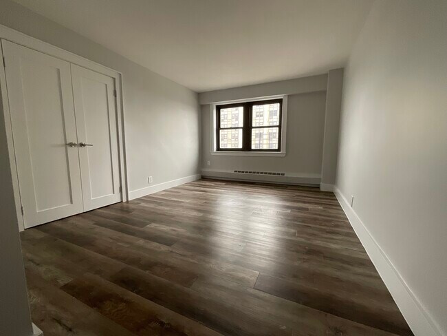 Building Photo - 1365 St Nicholas Ave