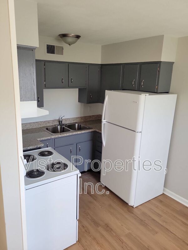 Building Photo - 4808 Saddlebrook Ln