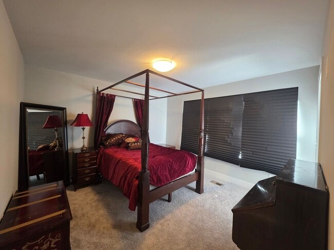 Building Photo - 3604 Trumbull