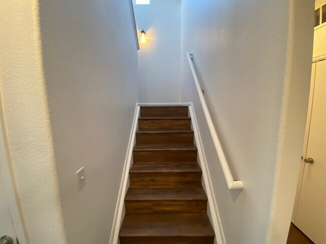 Building Photo - 6246 Calico Patch Heights