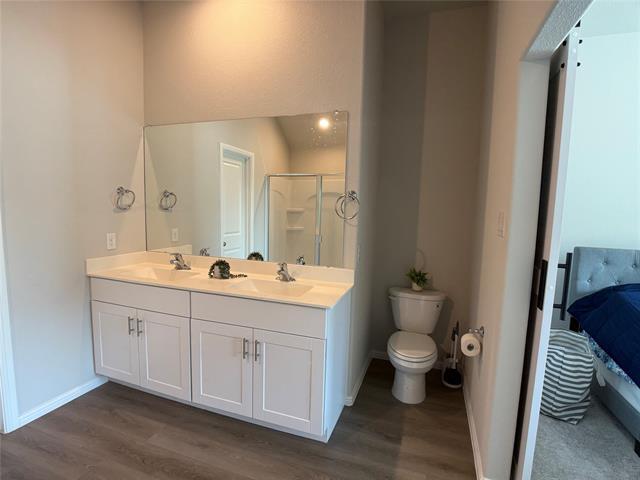 Building Photo - 401 Forsyth Dr