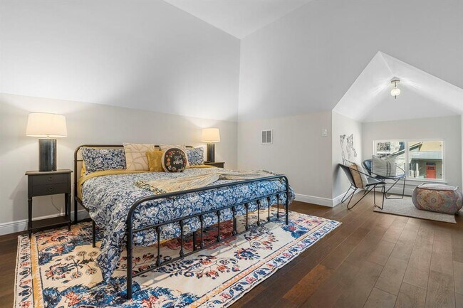 Building Photo - 1003 Romeria Dr