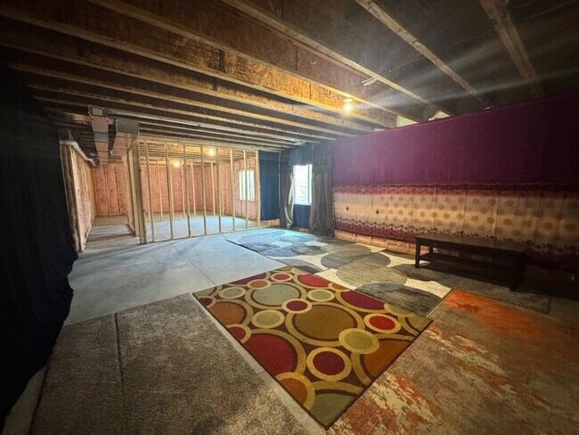 Building Photo - 3 bed 2 bath 1 year old house in SE Lincoln