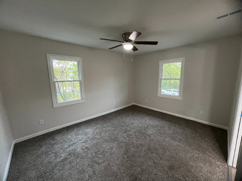 Building Photo - 3029 Woodland Ave