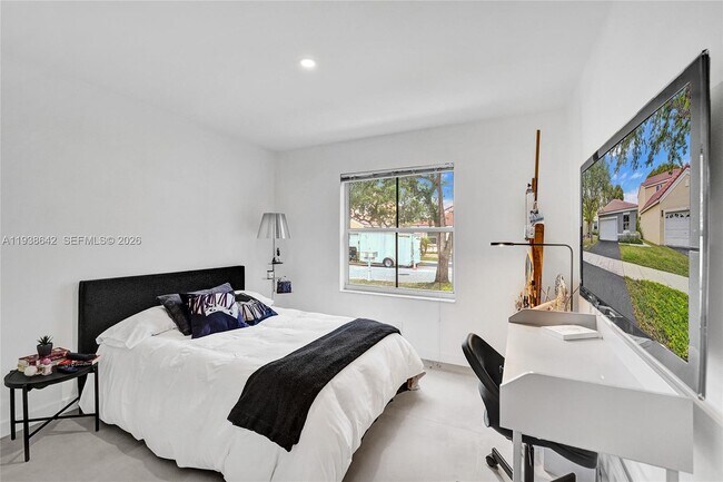 Building Photo - 648 Sand Creek Cir