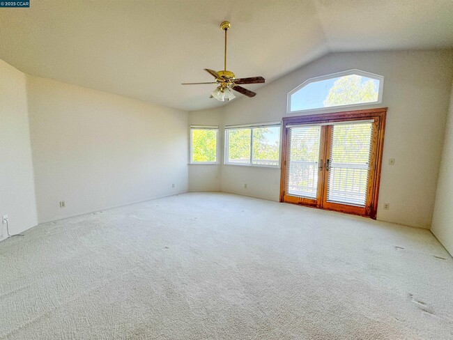 Building Photo - 115 Bermuda Ct