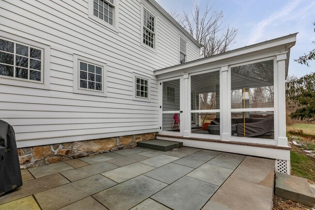 Building Photo - 12 S Kent Rd