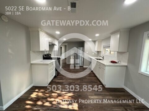 Building Photo - 5022 SE Boardman Ave