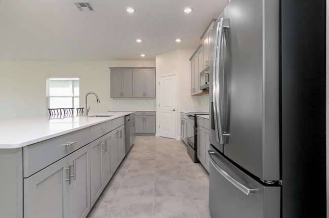 Building Photo - Lovely 5bd/3.5bath FOR RENT in highly soug...