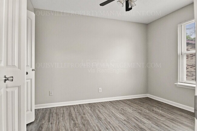 Building Photo - 3418 Clingstone Way