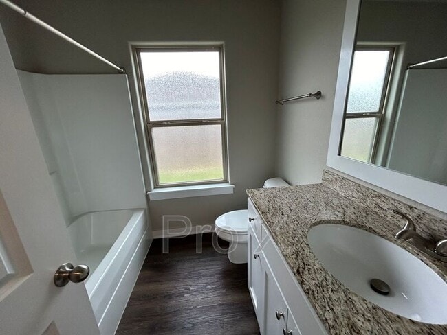 Building Photo - 419 N Mojave St