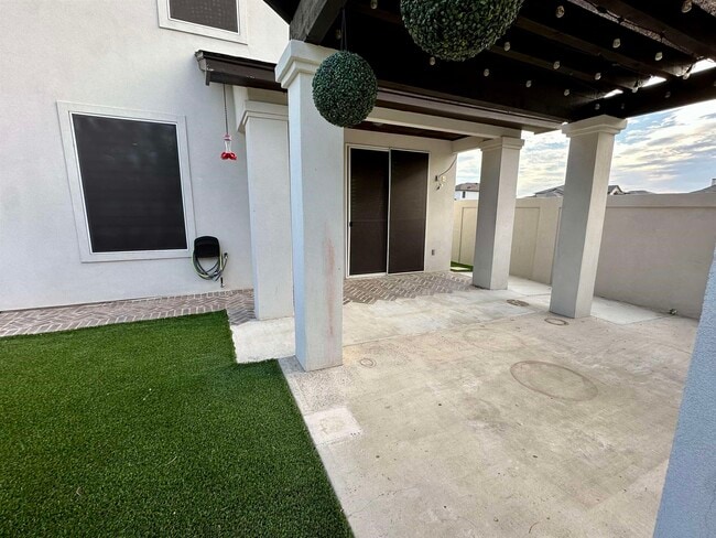 Building Photo - 7938 Elka Lp